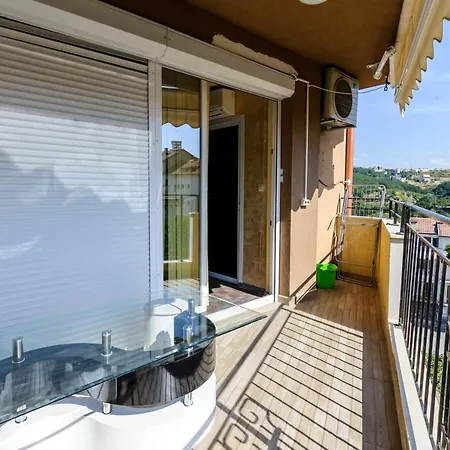 Sandanski Holiday Apartment شقة