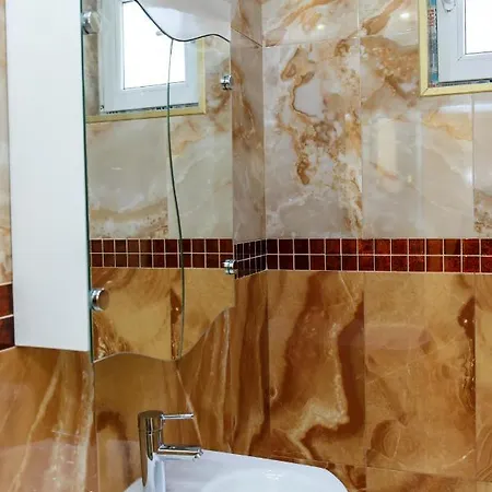 Sandanski Holiday Apartment شقة *