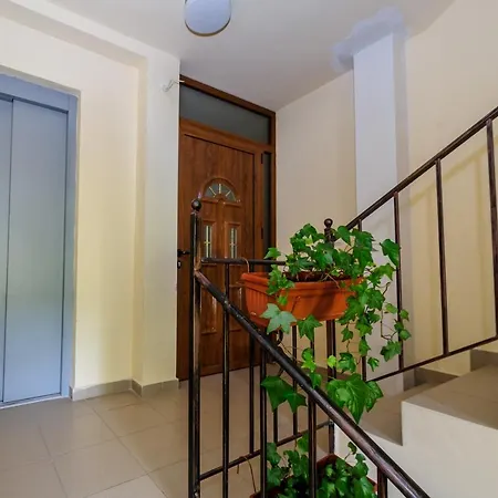 Sandanski Holiday Apartment شقة *